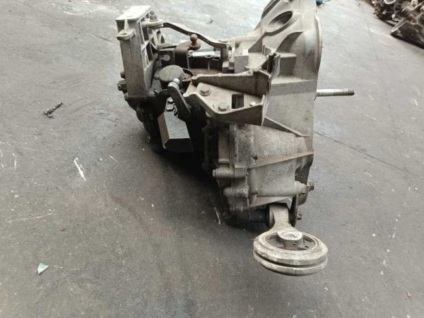 BOITE A VITESSE MANUEL FIAT 1.3JTD - Vue 3